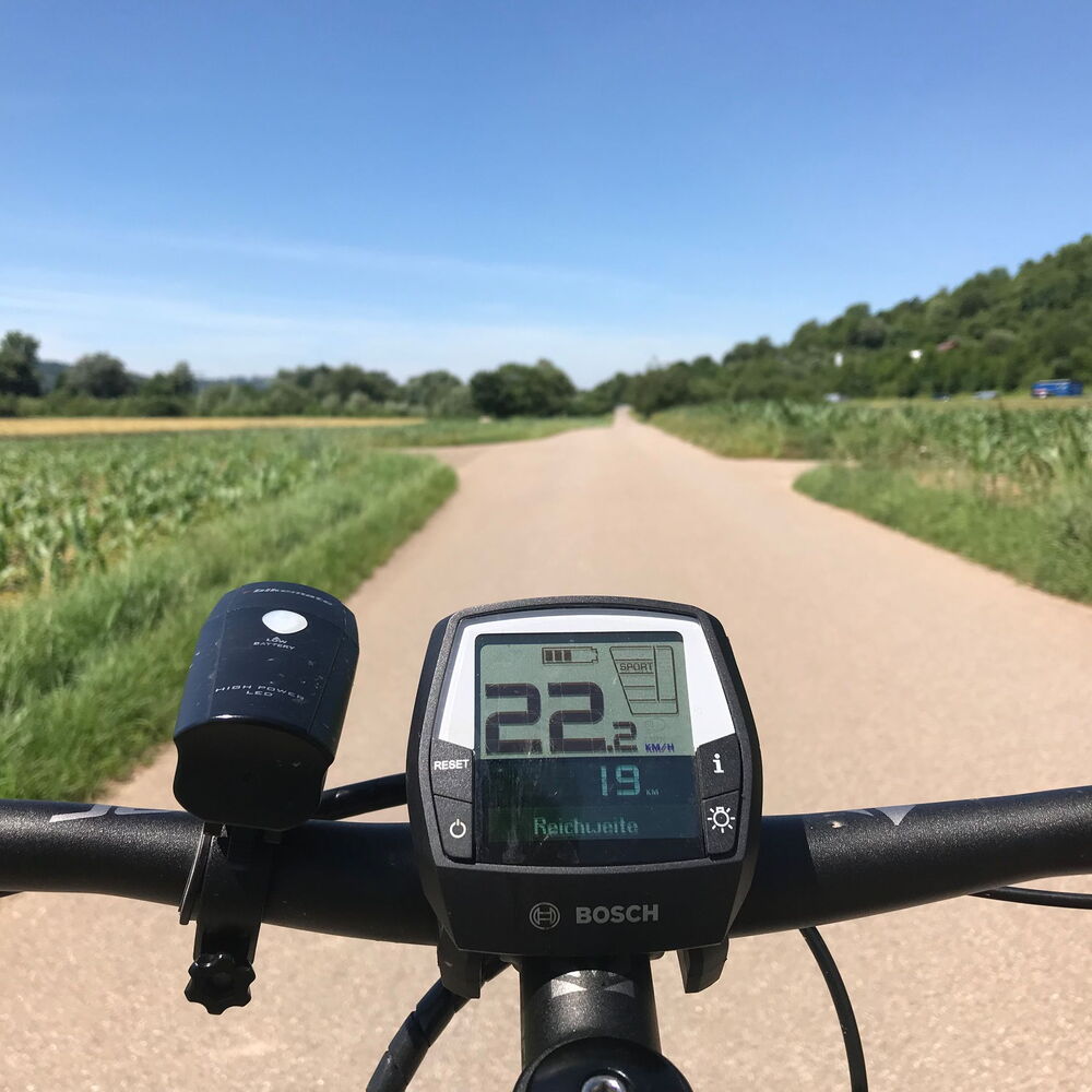 E-Bike Tacho an Fahrradlenker