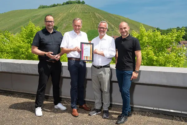 im Bild von links: OB Michael Scharmann (Vorsitzender Remstal Tourismus e.V.), Jochen Müller (Bürgermeister Korb), Andreas Braun (TMBW) und Werner Bader (Remstal Tourismus-Geschäftsführer).